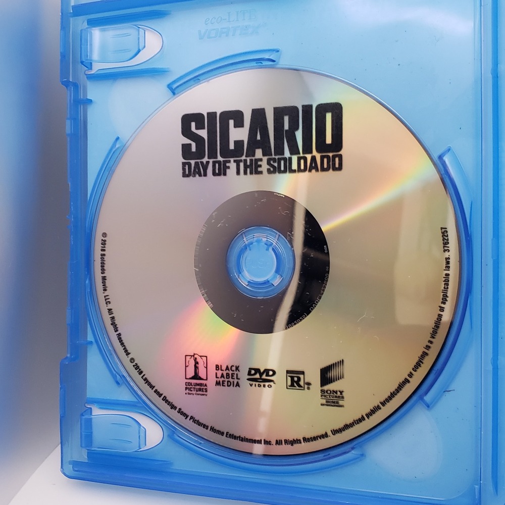 Sicario Day of the Soldado Blu-ray DVD Benicio Del Toro Josh Brolin Sony - Picture 3 of 4